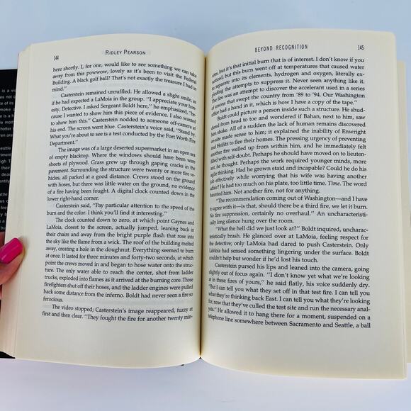 Beyond Recognition, hardcover book novel by Ridley Pearson - Good Used Condition - Picture 9 of 10